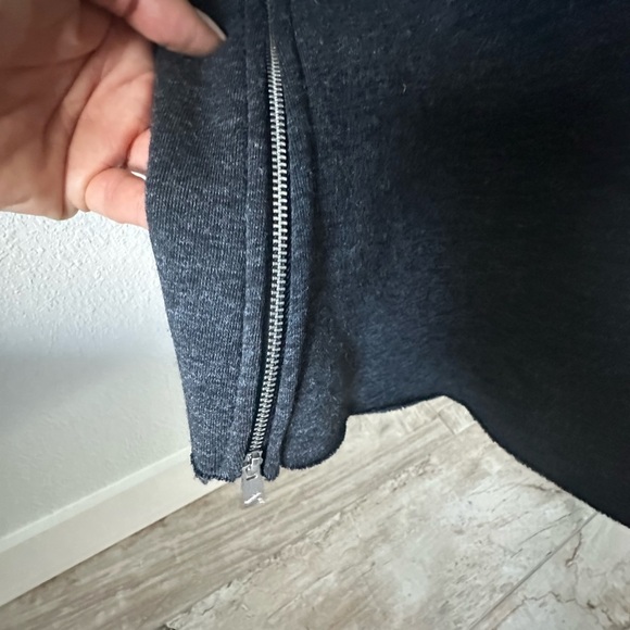 Amisu Charcoal Hooded Cape - Picture 4 of 10